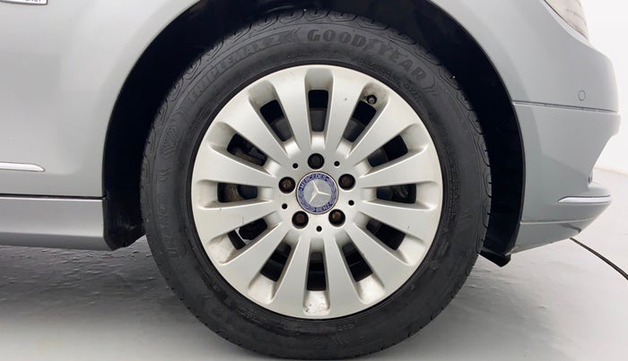 2011 Mercedes Benz C Class 	250 CDI ELEGANCE AT, Diesel, Automatic, 43,438 km, Right Front Wheel