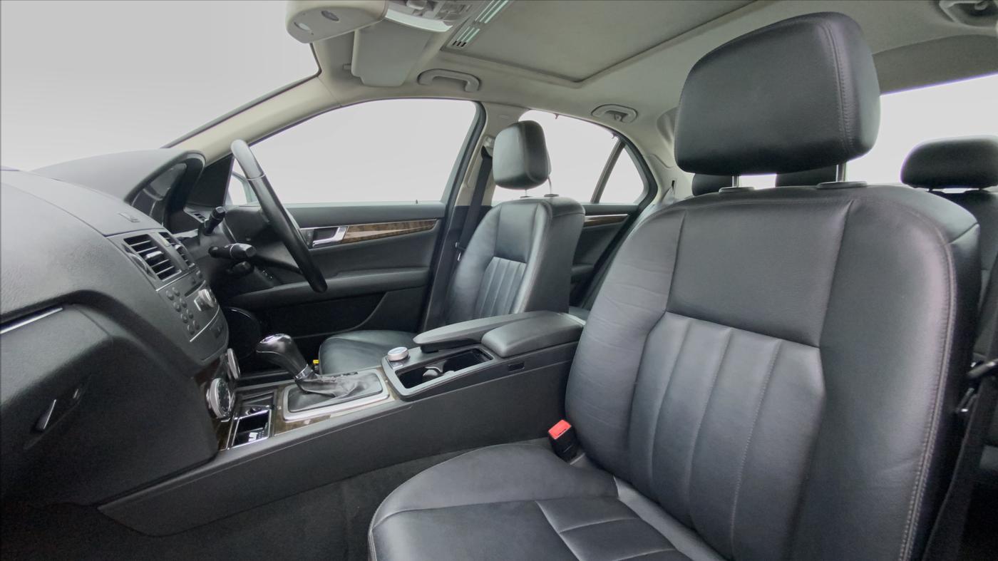 2011 Mercedes Benz C Class 	250 CDI ELEGANCE AT, Diesel, Automatic, 43,438 km, Right Side Front Door Cabin