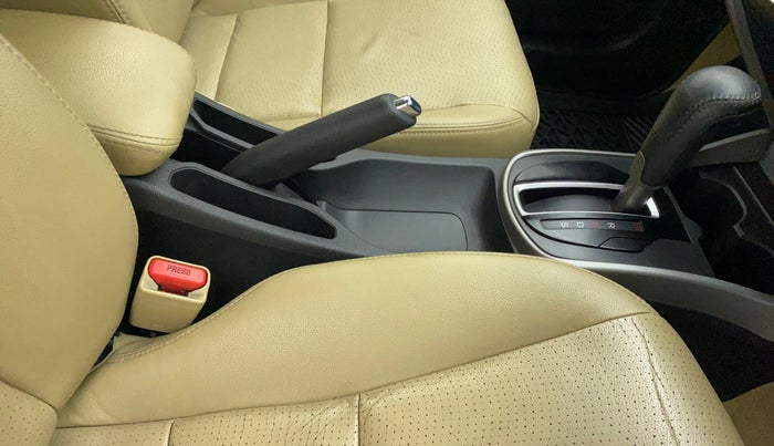 2017 Honda City 1.5L I-VTEC VX CVT, Petrol, Automatic, 1,07,097 km, Gear Lever