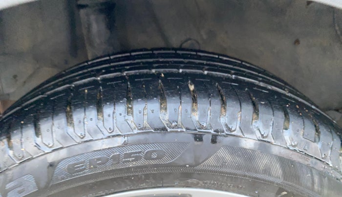 2020 Hyundai Verna SX 1.5 VTVT, Petrol, Manual, 10,417 km, Right Rear Tyre Tread