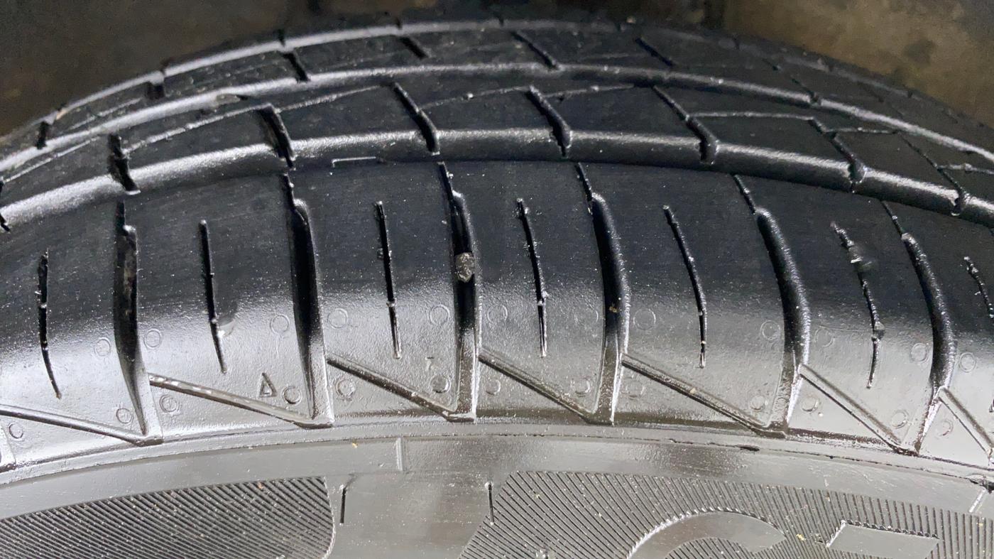 2021 Maruti Alto LXI CNG, CNG, Manual, 23,899 km, Right Front Tyre Tread
