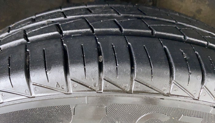 2021 Maruti Alto LXI CNG, CNG, Manual, 23,899 km, Right Front Tyre Tread