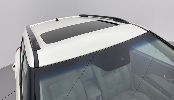 2021 Mahindra XUV300 W8 DIESEL MT, Diesel, Manual, 33,960 km, Roof