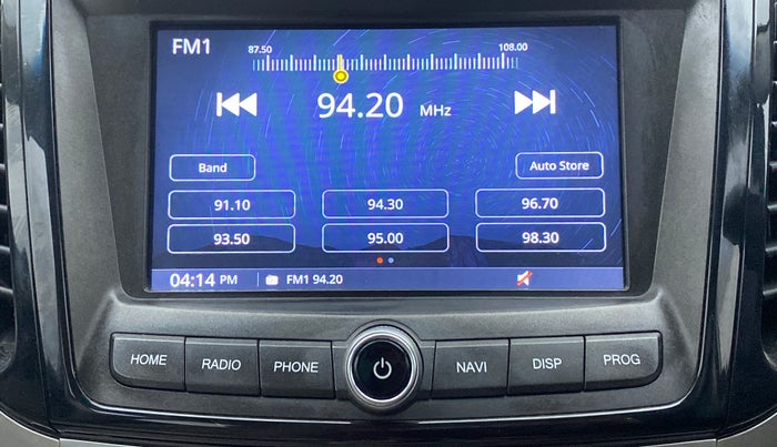 2021 Mahindra XUV300 W8 DIESEL MT, Diesel, Manual, 33,960 km, Infotainment System