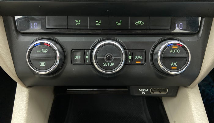 2015 Skoda Octavia ELEGANCE 2.0 TDI AT, Diesel, Automatic, 81,999 km, Automatic Climate Control