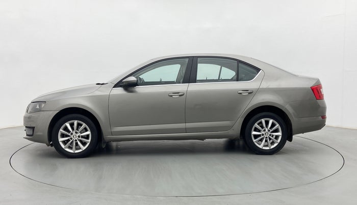 2015 Skoda Octavia ELEGANCE 2.0 TDI AT, Diesel, Automatic, 81,999 km, Left Side