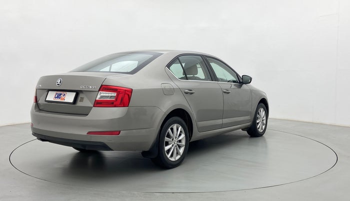 2015 Skoda Octavia ELEGANCE 2.0 TDI AT, Diesel, Automatic, 81,999 km, Right Back Diagonal