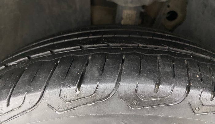 2015 Skoda Octavia ELEGANCE 2.0 TDI AT, Diesel, Automatic, 81,999 km, Left Front Tyre Tread