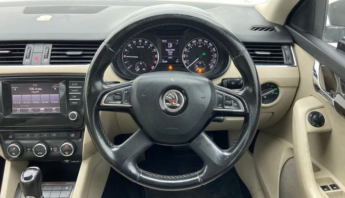 2015 Skoda Octavia ELEGANCE 2.0 TDI AT, Diesel, Automatic, 81,999 km, Steering Wheel Close Up