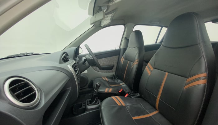 2016 Maruti Alto 800 LXI CNG, CNG, Manual, 24,082 km, Right Side Front Door Cabin