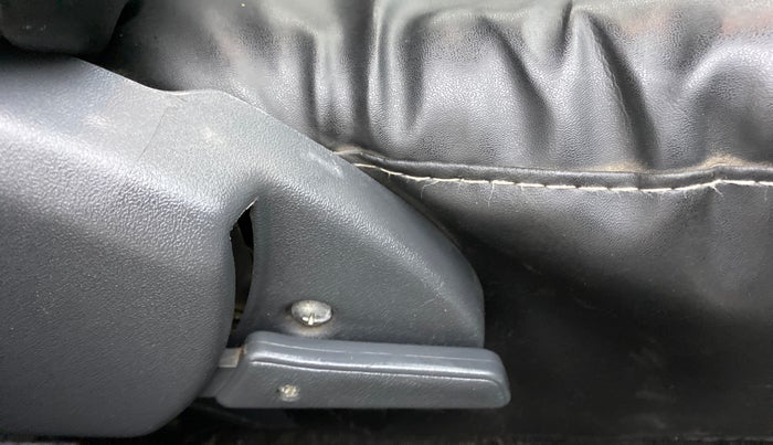 2016 Maruti Alto 800 LXI CNG, CNG, Manual, 24,082 km, Driver Side Adjustment Panel