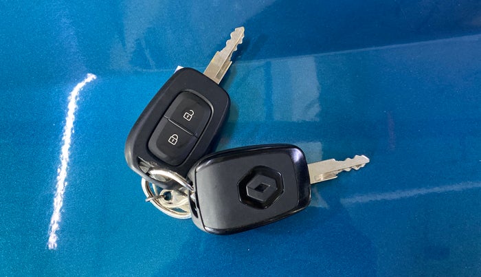 2022 Renault Kwid RXT 1.0, Petrol, Manual, 14,894 km, Key Close Up