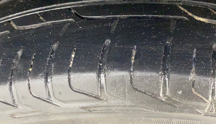 2023 Tata NEXON XMA SUNROOF PETROL, Petrol, Automatic, 36,089 km, Right Rear Tyre Tread