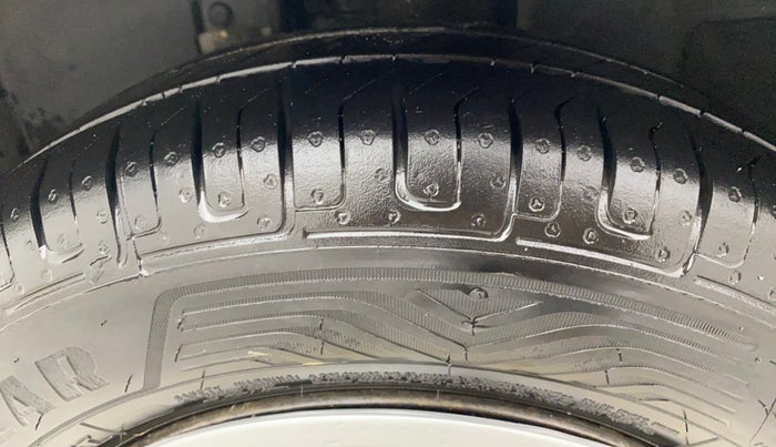 2016 Datsun Redi Go T (O), Petrol, Manual, 62,187 km, Left Front Tyre Tread