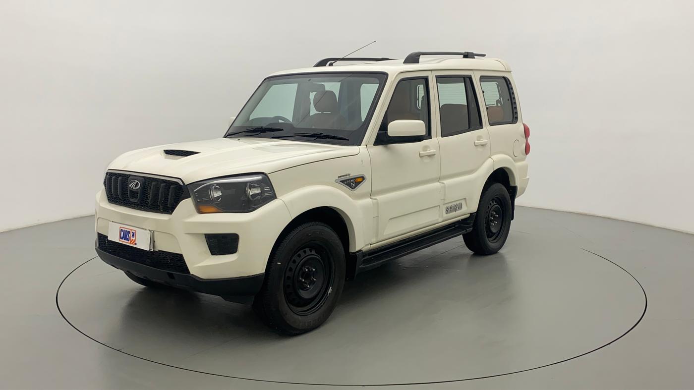 2017 Mahindra Scorpio S6+ INTELL HYBRID, Diesel, Manual, 38,170 km, Left Front Diagonal