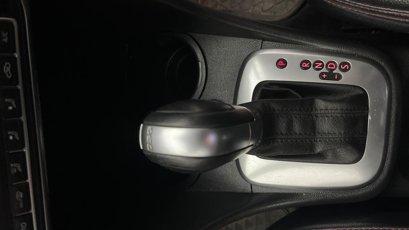 2019 Volkswagen Vento HIGHLINE PLUS 1.2 AT 16 ALLOY, Petrol, Automatic, 78,594 km, Gear Lever