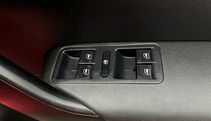 2019 Volkswagen Vento HIGHLINE PLUS 1.2 AT 16 ALLOY, Petrol, Automatic, 78,594 km, Driver Side Door Panels Control