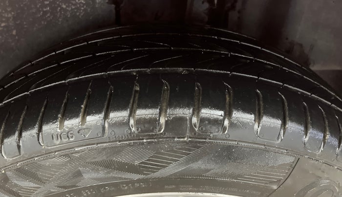 2019 Volkswagen Vento HIGHLINE PLUS 1.2 AT 16 ALLOY, Petrol, Automatic, 78,594 km, Left Rear Tyre Tread