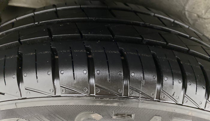 2017 Maruti Celerio ZXI AMT, Petrol, Automatic, 54,763 km, Right Rear Tyre Tread