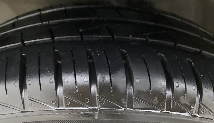 2017 Maruti Celerio ZXI AMT, Petrol, Automatic, 54,763 km, Left Front Tyre Tread