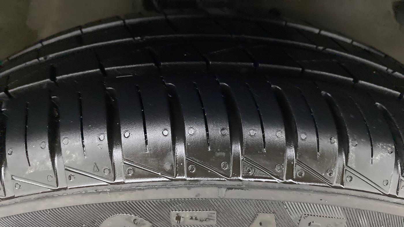 2017 Maruti Celerio ZXI AMT, Petrol, Automatic, 54,763 km, Right Front Tyre Tread