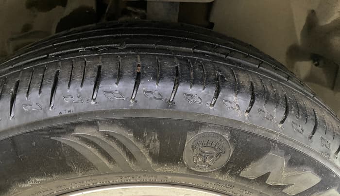 2024 Tata Harrier PURE PLUS, Diesel, Manual, 35,041 km, Right Front Tyre Tread