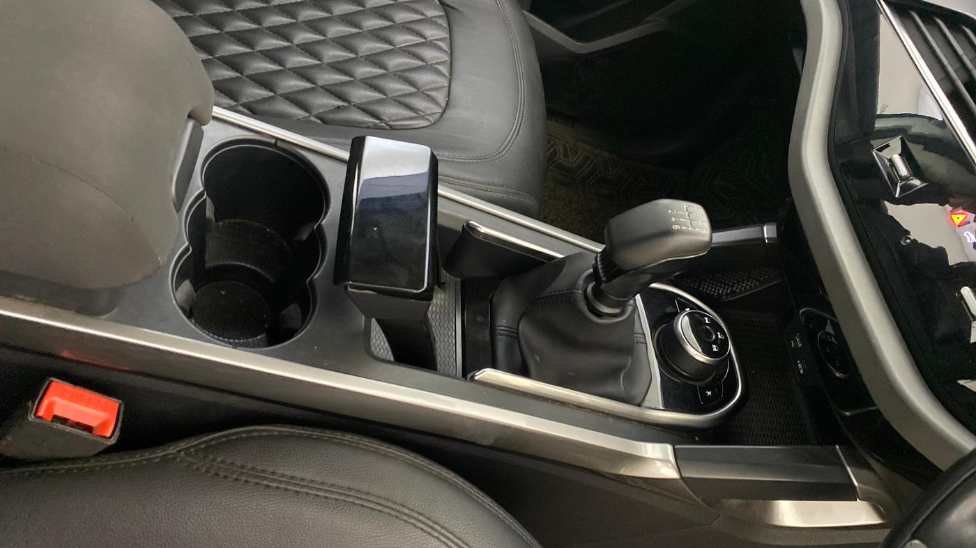 2024 Tata Harrier PURE PLUS, Diesel, Manual, 35,041 km, Gear Lever