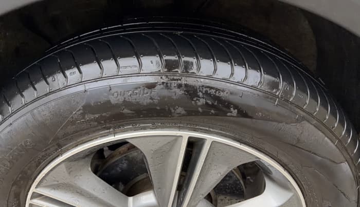 2016 Hyundai Creta SX PLUS AT 1.6 PETROL, Petrol, Automatic, 47,181 km, Left Front Tyre Tread
