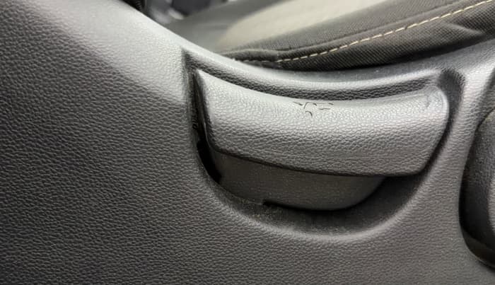 2016 Hyundai Creta SX PLUS AT 1.6 PETROL, Petrol, Automatic, 47,181 km, Driver Side Adjustment Panel