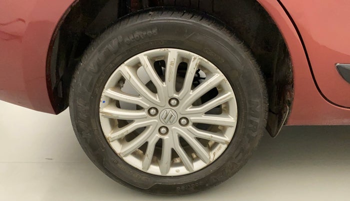 2017 Maruti Dzire ZDI, Diesel, Manual, 64,908 km, Right Rear Wheel