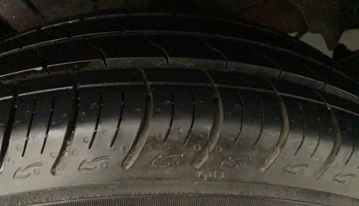 2017 Maruti Dzire ZDI, Diesel, Manual, 64,908 km, Left Rear Tyre Tread