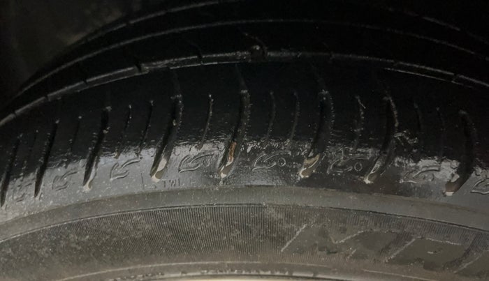 2020 Tata ALTROZ XT PETROL, Petrol, Manual, 79,992 km, Left Front Tyre Tread