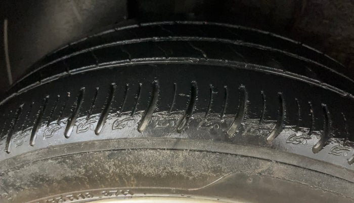 2020 Tata ALTROZ XT PETROL, Petrol, Manual, 79,992 km, Right Rear Tyre Tread