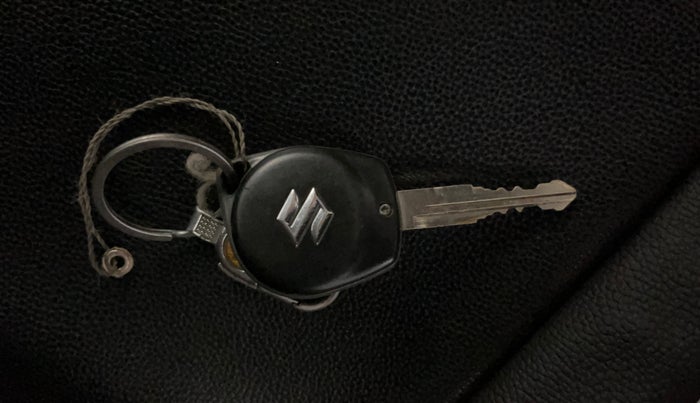 2020 Maruti Swift VXI, Petrol, Manual, 73,929 km, Key Close Up