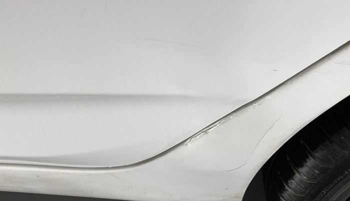 2014 Hyundai Verna FLUIDIC 1.6 VTVT SX AT, Petrol, Automatic, 66,351 km, Rear left door - Slightly dented