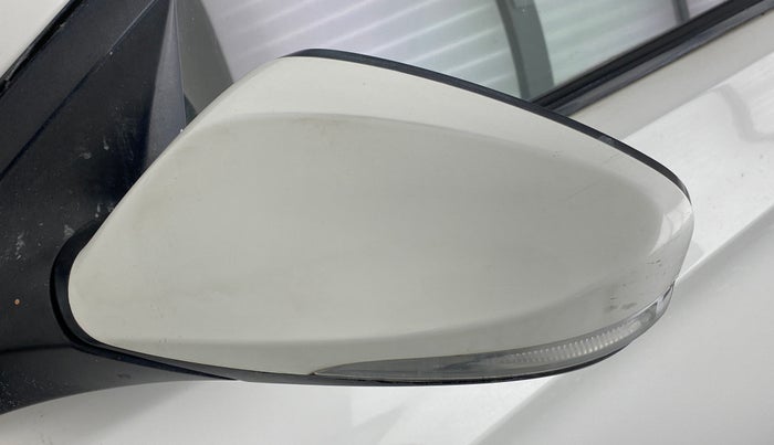 2014 Hyundai Verna FLUIDIC 1.6 VTVT SX AT, Petrol, Automatic, 66,351 km, Left rear-view mirror - Mirror motor not working