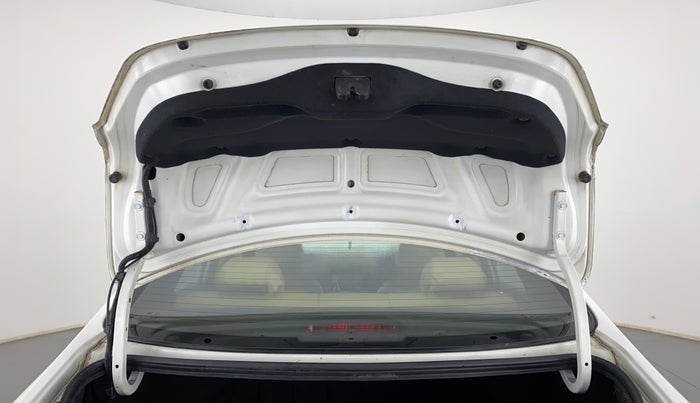 2014 Hyundai Verna FLUIDIC 1.6 VTVT SX AT, Petrol, Automatic, 66,351 km, Boot Door Open