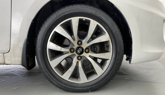 2014 Hyundai Verna FLUIDIC 1.6 VTVT SX AT, Petrol, Automatic, 66,351 km, Right Front Wheel