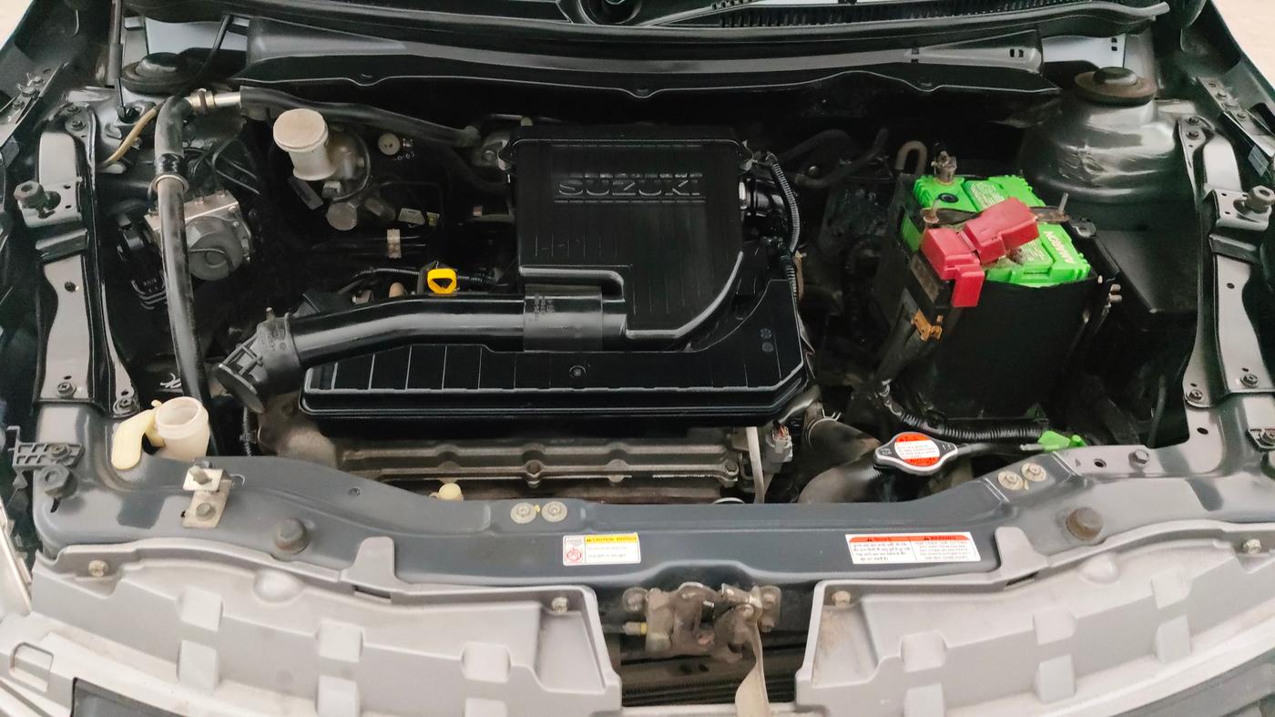 2014 Maruti Swift Dzire ZXI, Petrol, Manual, 58,809 km, Engine View