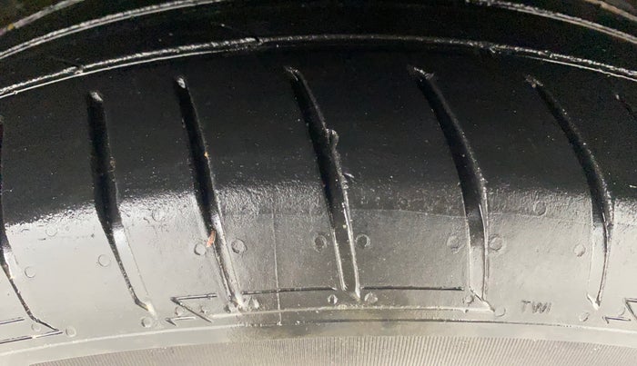 2018 Tata NEXON XZ PLUS DIESEL, Diesel, Manual, 1,27,851 km, Right Front Tyre Tread