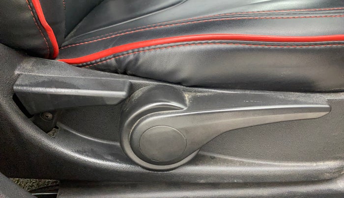 2018 Tata NEXON XZ PLUS DIESEL, Diesel, Manual, 1,27,851 km, Driver Side Adjustment Panel