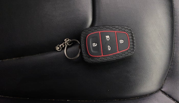 2018 Tata NEXON XZ PLUS DIESEL, Diesel, Manual, 1,27,851 km, Key Close Up