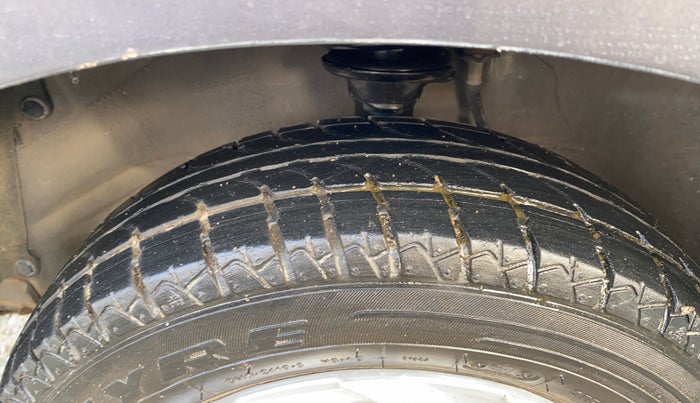 2015 Maruti Alto 800 VXI, Petrol, Manual, 89,234 km, Left Front Tyre Tread