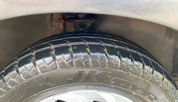 2015 Maruti Alto 800 VXI, Petrol, Manual, 89,234 km, Right Front Tyre Tread