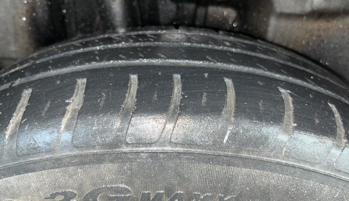 2018 Maruti Swift VXI, Petrol, Manual, 63,530 km, Right Rear Tyre Tread