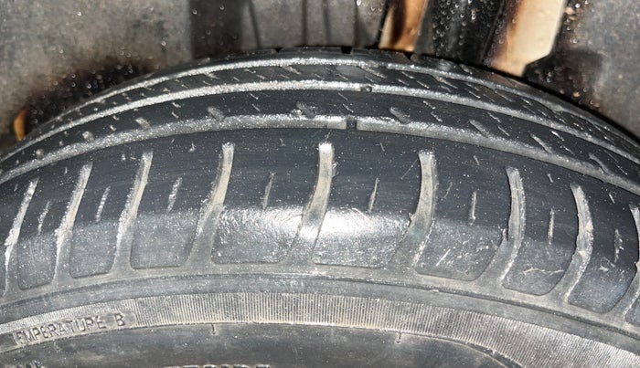2018 Maruti Swift VXI, Petrol, Manual, 63,530 km, Left Rear Tyre Tread