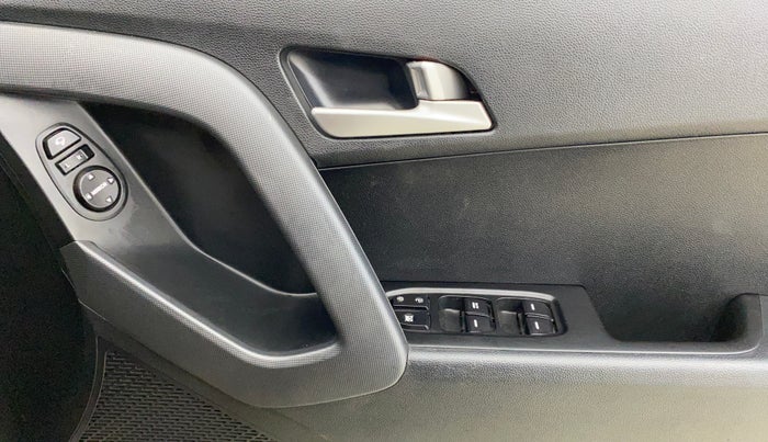 2018 Hyundai Creta SX 1.6 PETROL DUAL TONE, Petrol, Manual, 41,824 km, Driver Side Door Panels Control