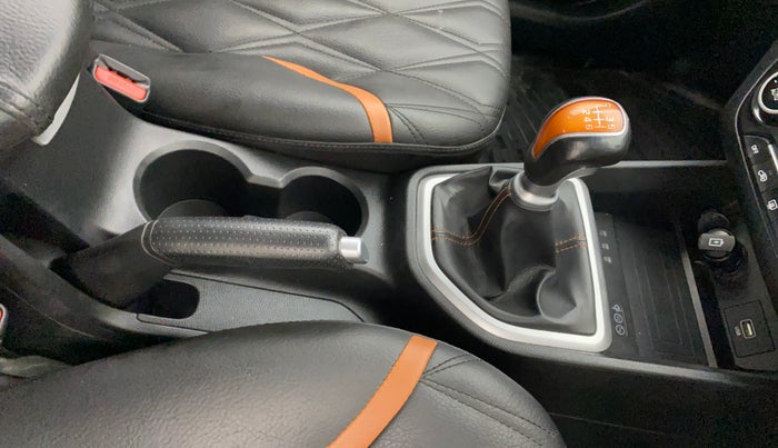 2018 Hyundai Creta SX 1.6 PETROL DUAL TONE, Petrol, Manual, 41,824 km, Gear Lever