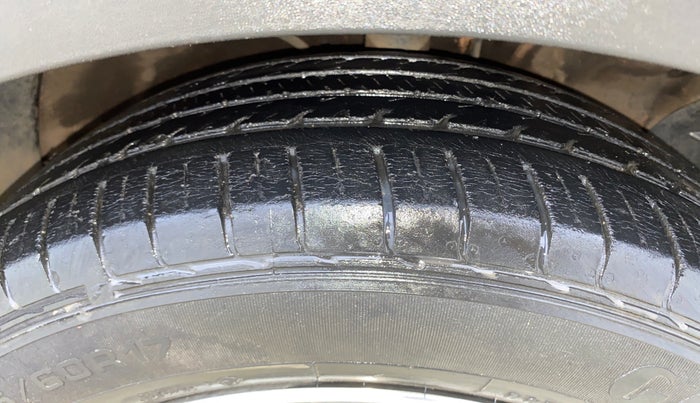 2018 Hyundai Creta SX 1.6 PETROL DUAL TONE, Petrol, Manual, 41,824 km, Right Front Tyre Tread