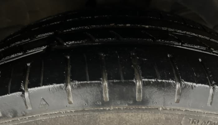 2016 Maruti Baleno ZETA CVT PETROL 1.2, CNG, Automatic, 94,995 km, Right Front Tyre Tread